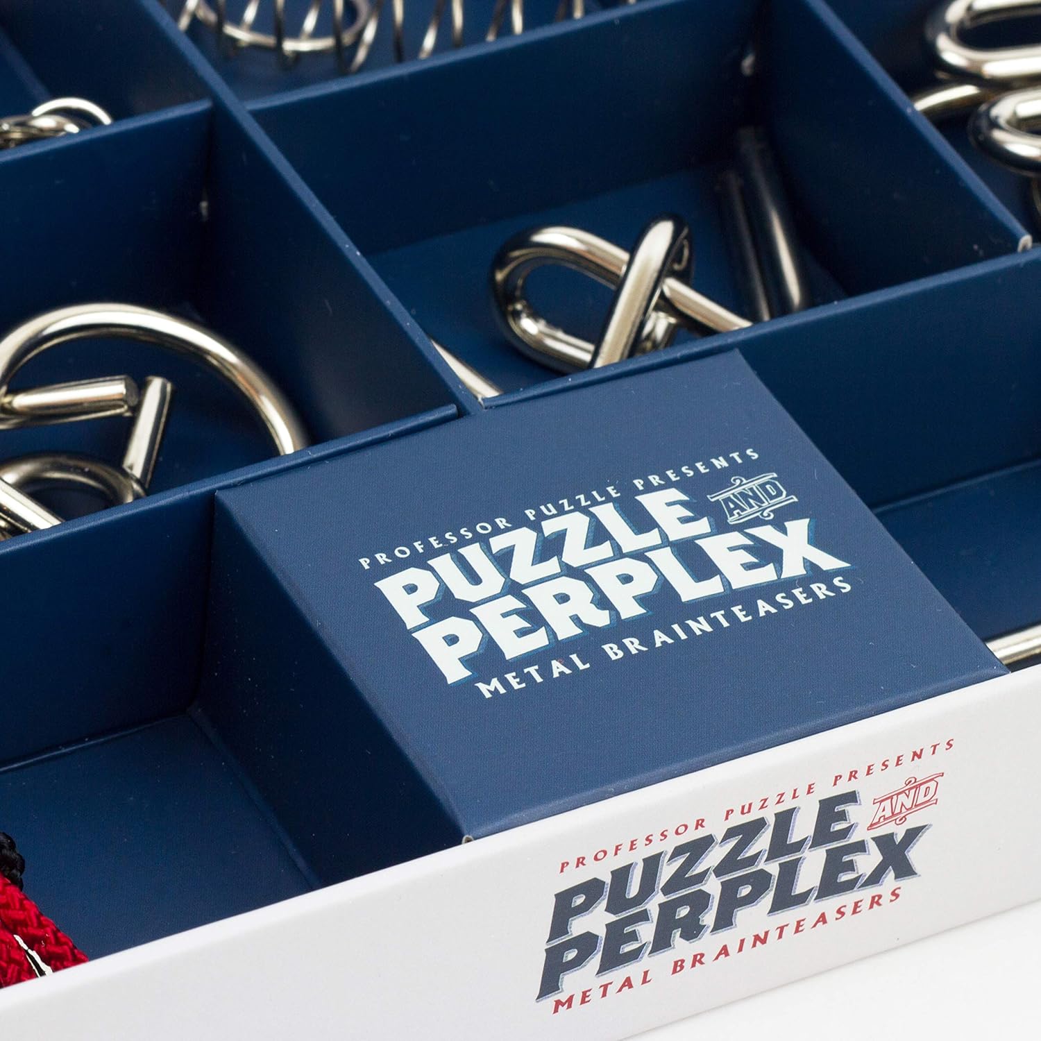 Puzzle & Perplex – Set of 10 puzzles  close up